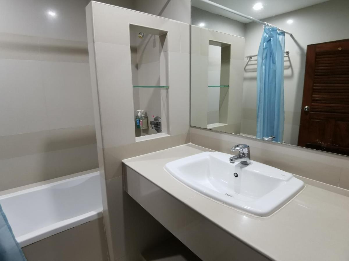 Hotel Morakot Twin Chumpon Extérieur photo