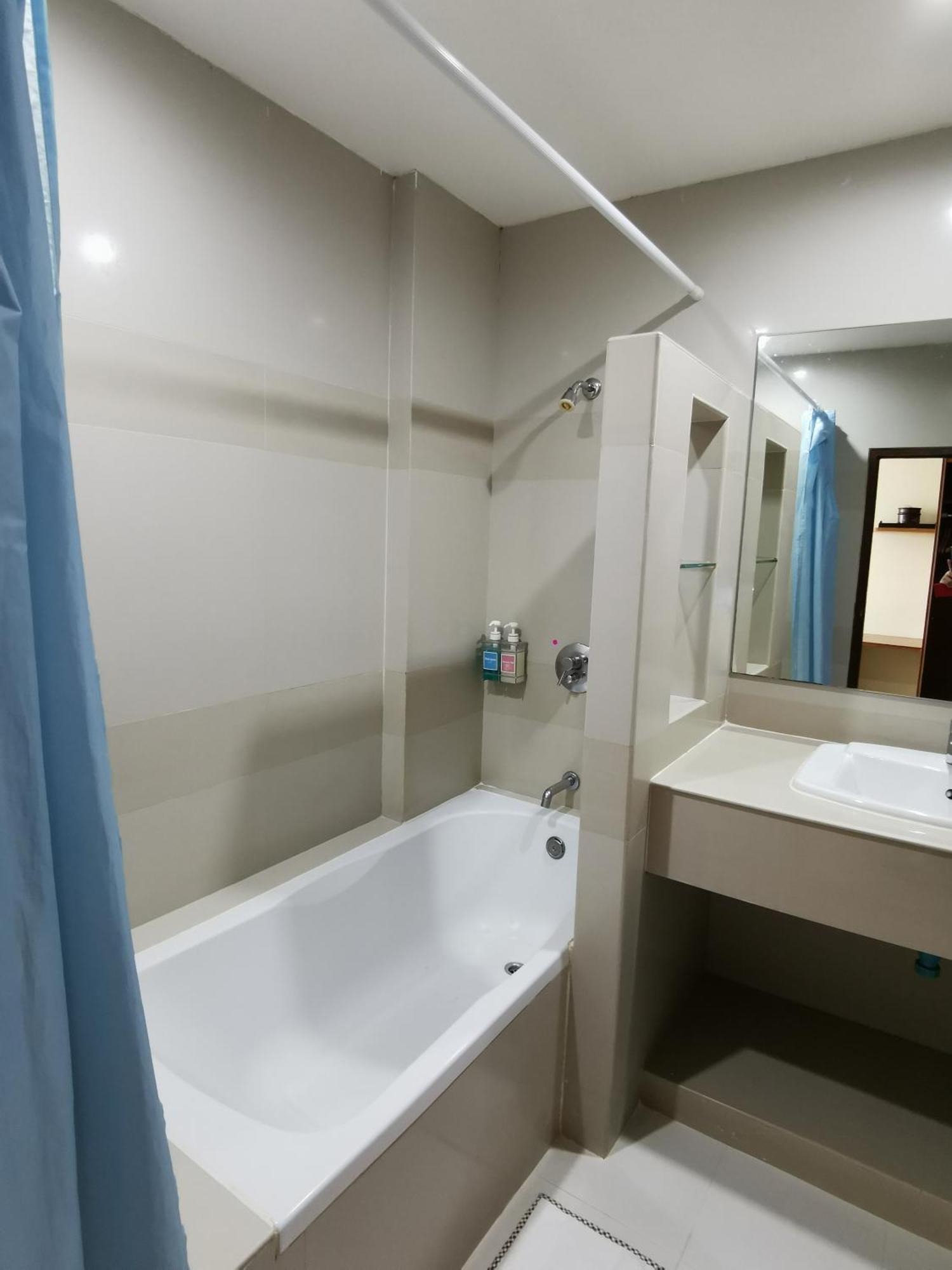 Hotel Morakot Twin Chumpon Extérieur photo