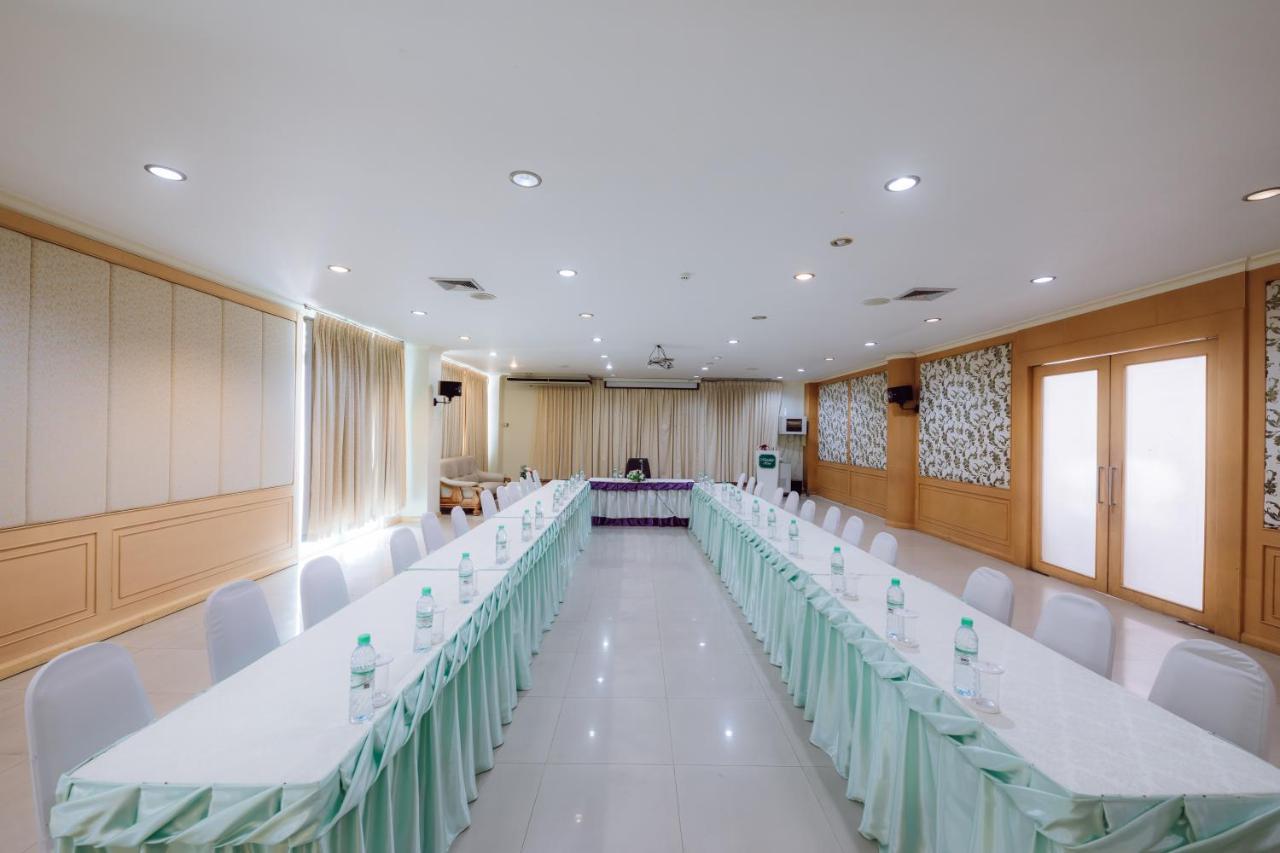 Hotel Morakot Twin Chumpon Extérieur photo